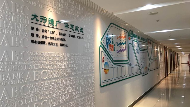开业活动策划：如何选择厂家直供价格实惠的方案**